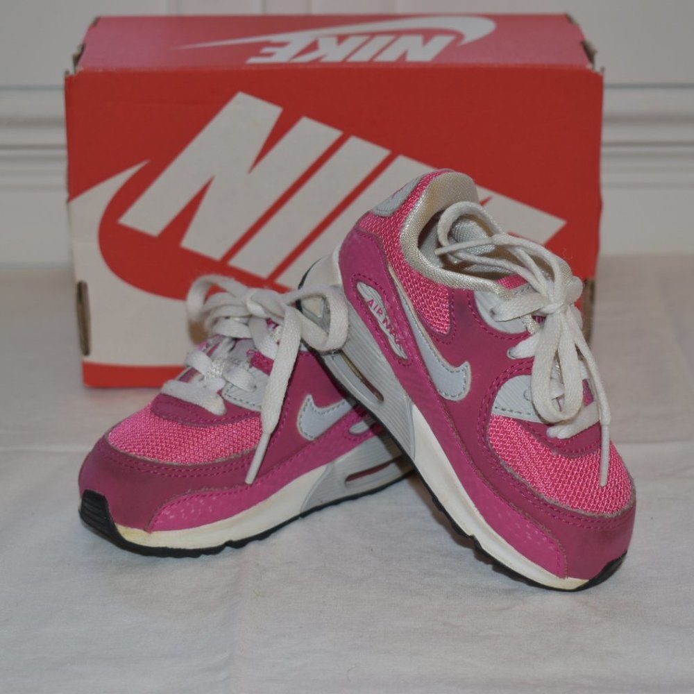 Nike Baby Air Max 90 Size 5C Pink